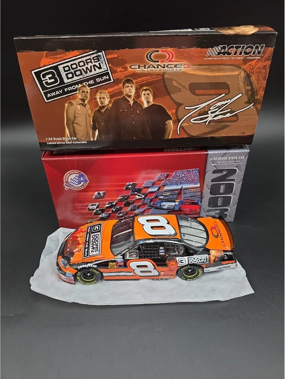 NASCAR 2003 Tony Stewart / 3 Doors Down 1:24 Diecast Limited Edition